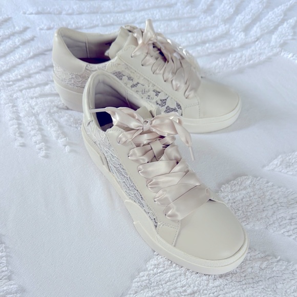 DV HELIX SNEAKER - Picture 2 of 9